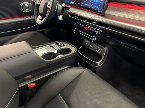 New 2026 Hyundai Ioniq 9 SEL AWD/4WD image 17