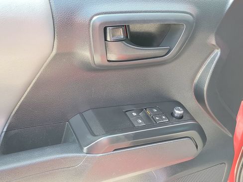 Used 2018 Toyota Tacoma SR w/ SR Convenience Package RWD image 20