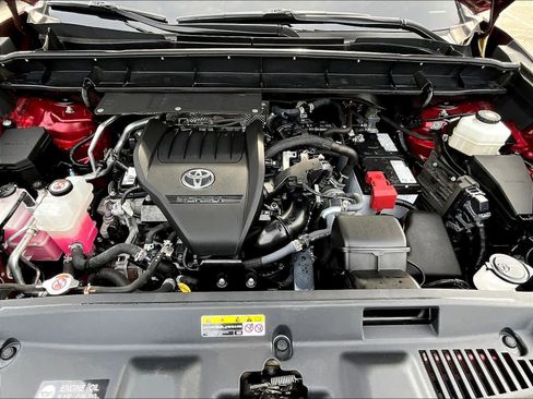Used 2023 Toyota Highlander XLE image 31