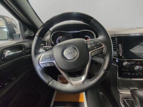 Used 2019 Jeep Grand Cherokee Overland image 12