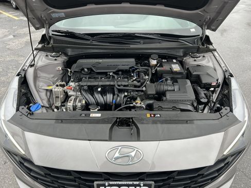Used 2023 Hyundai Elantra SEL image 25