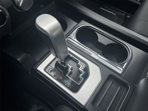 Used 2017 Toyota Tundra SR5 image 19