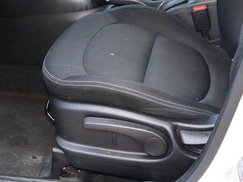Used 2019 Kia Soul + FWD image 17