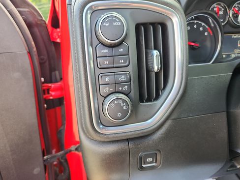 Used 2022 Chevrolet Silverado 1500 RST AWD/4WD image 24