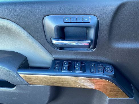 Used 2018 Chevrolet Silverado 1500 LTZ image 9