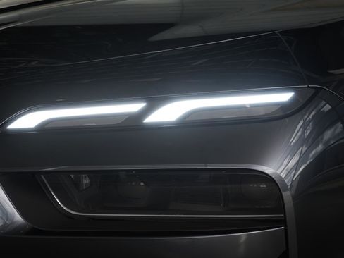 New 2025 BMW i7 eDrive50 w/ Premium Package image 6