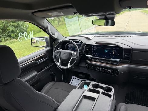 Used 2023 Chevrolet Silverado 1500 RST AWD/4WD image 18