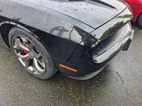 Used 2015 Dodge Challenger SXT image 8