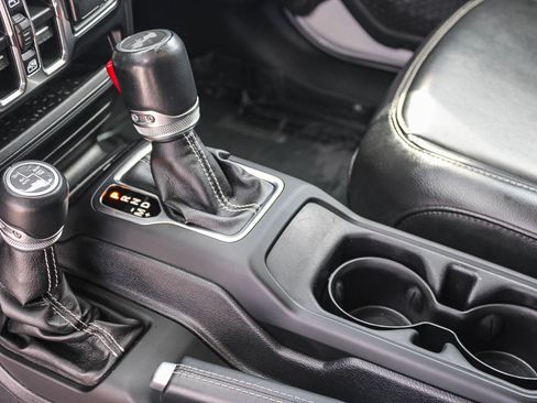 Used 2022 Jeep Wrangler Unlimited Sahara image 20