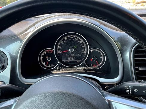 Used 2019 Volkswagen Beetle 2.0T SE image 17