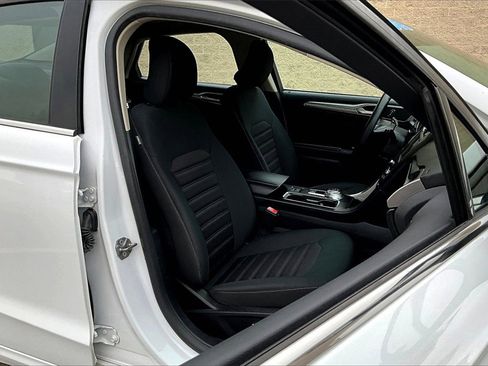 Certified 2019 Ford Fusion SE image 7