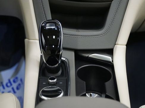 Used 2022 Cadillac XT6 Premium Luxury w/ Technology Package image 14