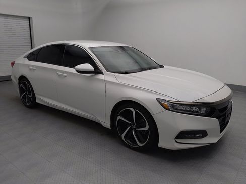 Used 2019 Honda Accord Sport image 11
