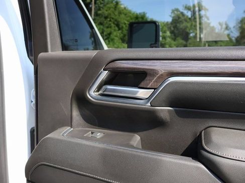 Used 2024 Chevrolet Silverado 2500 LTZ AWD/4WD image 15