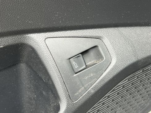 Used 2019 Volkswagen Jetta SE FWD image 28