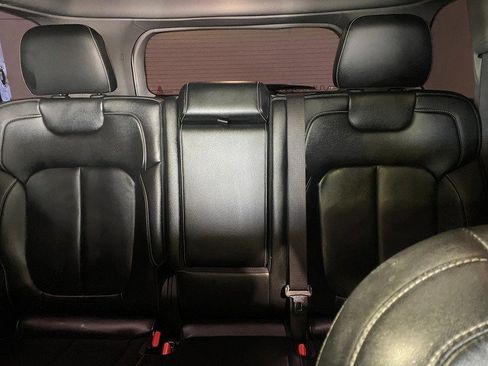 Used 2022 Jeep Grand Cherokee Limited image 13