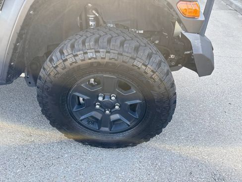 Used 2022 Jeep Gladiator Mojave w/ Trailer Tow Package AWD/4WD image 5