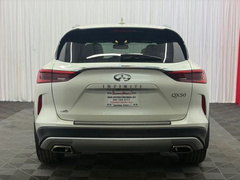 Used 2019 INFINITI QX50 Essential w/ Sensory Package AWD/4WD image 7
