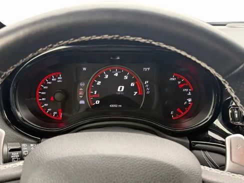 Used 2022 Dodge Durango SRT w/ Technology Group AWD/4WD image 18