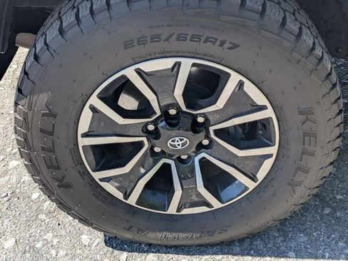 Certified 2023 Toyota Tacoma TRD Sport AWD/4WD image 10