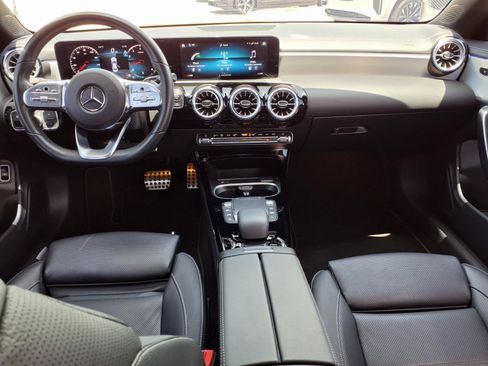 Used 2023 Mercedes-Benz CLA 250 image 16