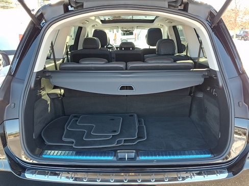 Certified 2026 Mercedes-Benz GLS 450 4MATIC image 31