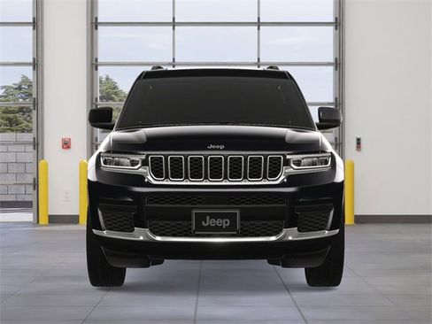 New 2024 Jeep Grand Cherokee L Laredo image 9