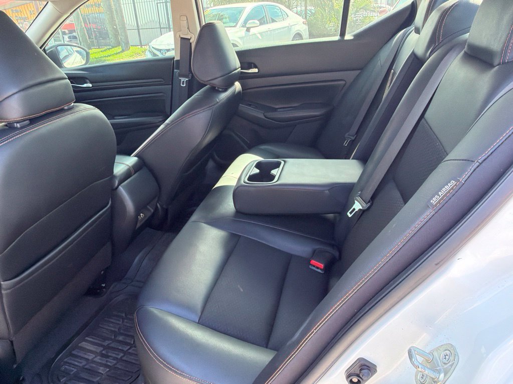 Used 2021 Nissan Altima 2.5 SR FWD image 12