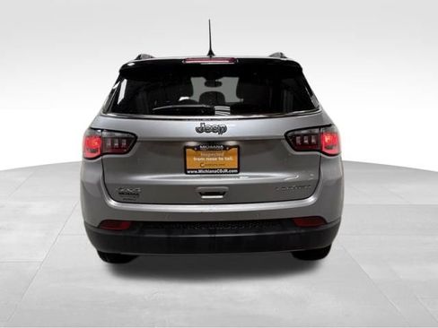 Certified 2024 Jeep Compass Limited image 9