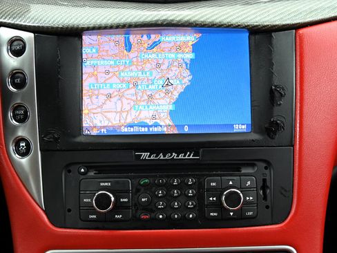 Used 2014 Maserati GranTurismo Sport image 30