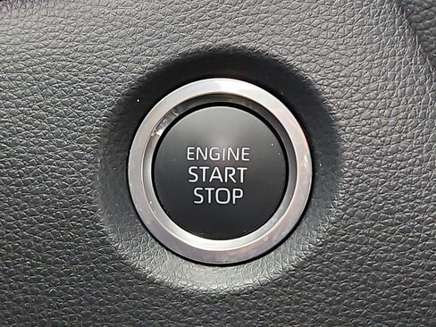 Used 2023 Toyota Corolla SE w/ Carpet Mat Package (TMS) image 22