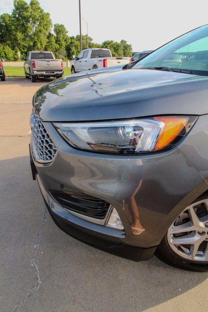Used 2024 Ford Edge SEL w/ Convenience Package AWD/4WD image 7