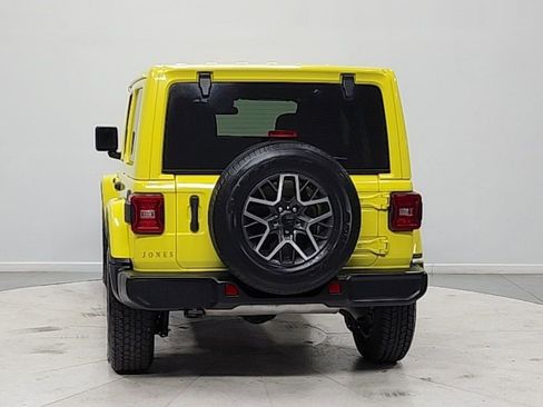 Used 2024 Jeep Wrangler Unlimited Sahara AWD/4WD image 6