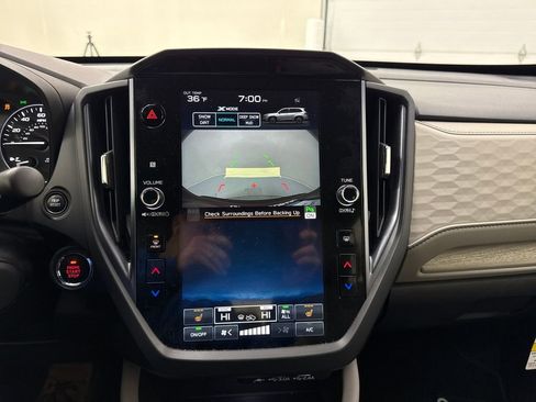 Certified 2025 Subaru Forester Limited image 18