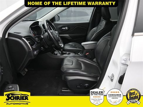 Used 2019 Jeep Cherokee Limited image 12