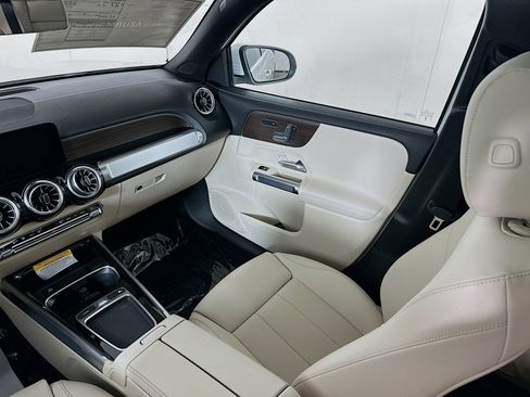 New 2026 Mercedes-Benz GLB 250 4MATIC image 24