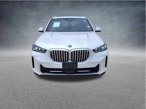 Used 2024 BMW X5 xDrive40i AWD/4WD image 2