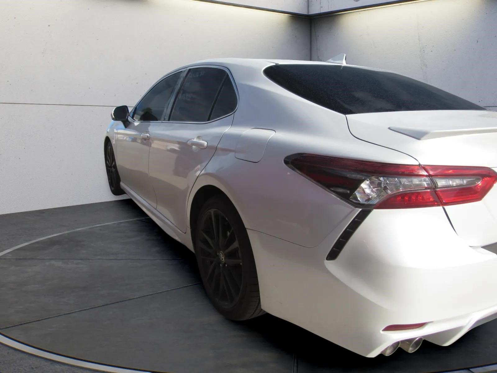 Used 2022 Toyota Camry XSE w/ Carpet Mat Package (TMS) FWD image 4