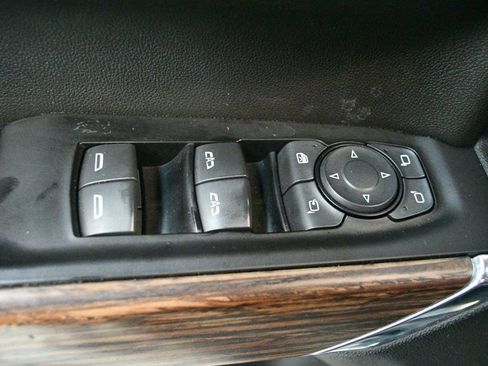 Used 2019 Chevrolet Silverado 1500 High Country w/ High Country Premium Package image 79