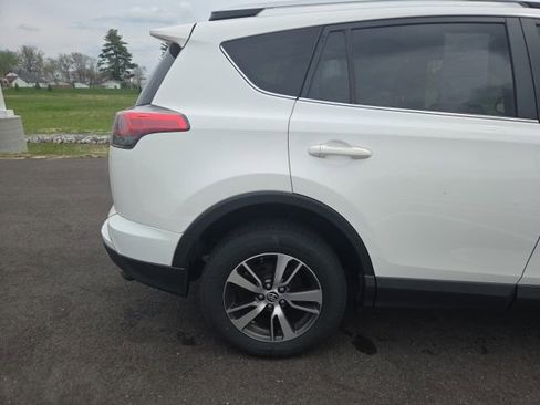 Used 2016 Toyota RAV4 XLE AWD/4WD image 7