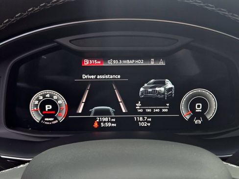 Certified 2023 Audi Q8 Premium Plus w/ Premium Plus Package AWD/4WD image 21