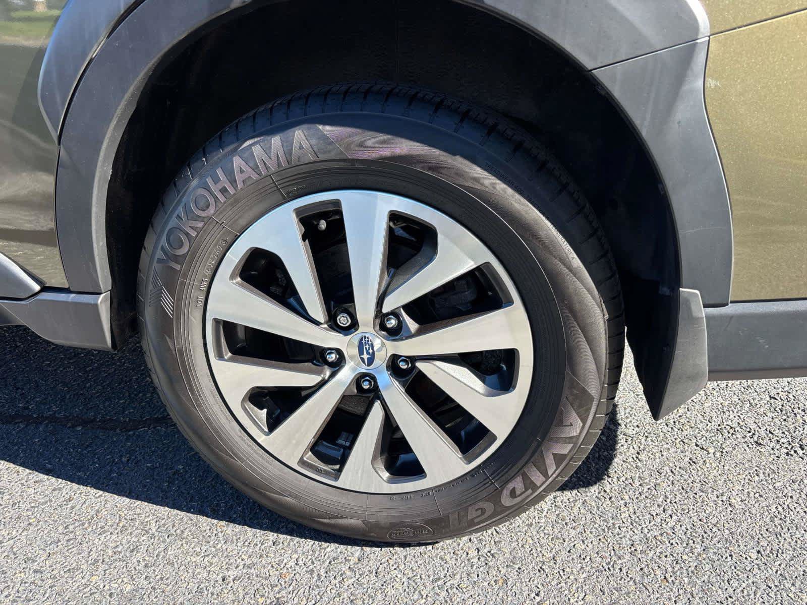 Used 2024 Subaru Outback Premium AWD/4WD image 8