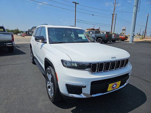 Used 2025 Jeep Grand Cherokee L Limited w/ Luxury Tech Group II AWD/4WD image 7