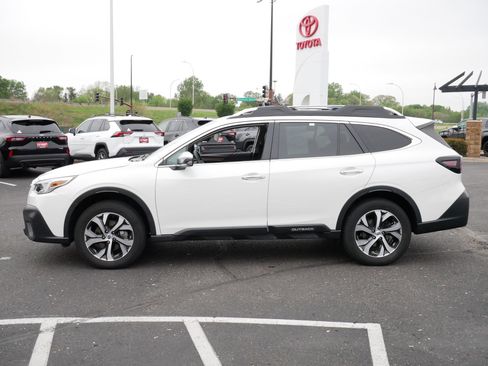 Used 2021 Subaru Outback Touring XT AWD/4WD image 4