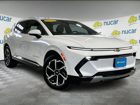 Used 2025 Chevrolet Equinox EV LT w/ Convenience Package image 1