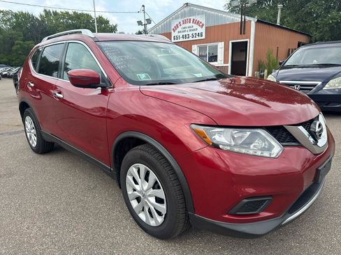 Used 2016 Nissan Rogue S w/ Appearance Package AWD/4WD image 3