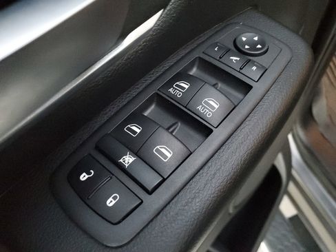 Certified 2022 RAM 1500 Big Horn image 19