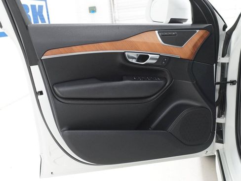 Used 2022 Volvo XC90 T6 Momentum w/ Advanced Package AWD/4WD image 20