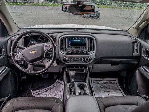 Used 2022 Chevrolet Colorado LT w/ LT Convenience Package AWD/4WD image 24