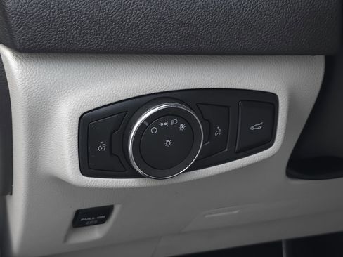 Used 2019 Lincoln MKC Premiere image 24